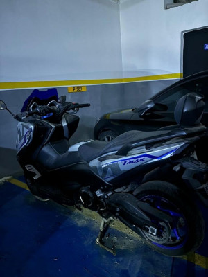 motos-et-scooters-yamaha-tmax-2018-bir-el-djir-oran-algerie