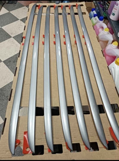 Baguette de coffre d'origine Clio4 gtline