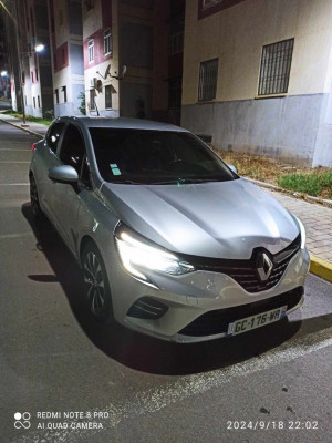 voitures-renault-clio-5-2021-intense-constantine-algerie