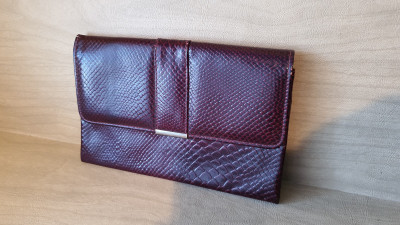 Très chic Pochette Porte-papiers Automobile FIAT en cuir pour femme Luxe, venu d'Italie