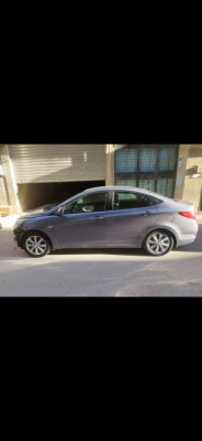 automobiles-hyundai-accent-rb-4-portes-2017-tadjenanet-mila-algerie