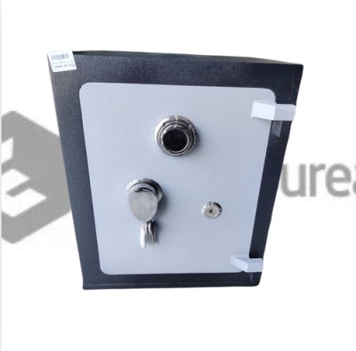 Coffre Fort Avec Combinaison   H 60 cm X L  50 X P  39 