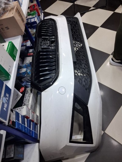 Pare-chocs Skoda Fabia couleur d'origine 