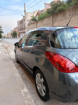 average-sedan-peugeot-308-2013-sportium-bir-el-djir-oran-algeria