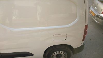 commerciale-fiat-professional-doblo-2023-italy-tipaza-algerie