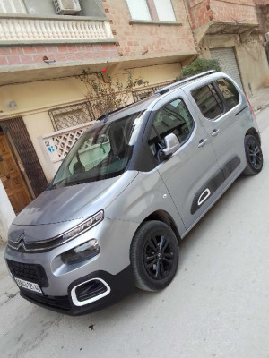 commerciale-citroen-berlingo-2021-khenchela-algerie