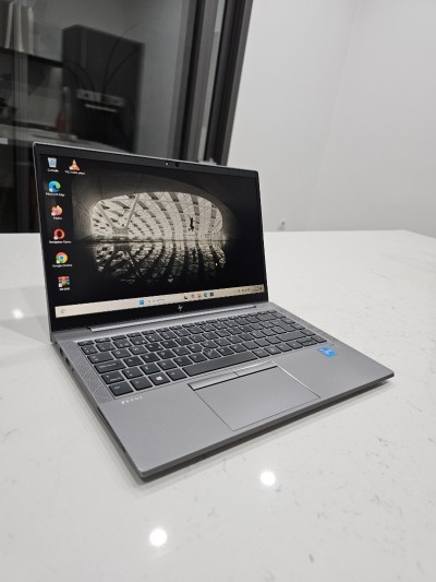 Hp Zbook FireFly G8 i5 11th vPRO 14"p