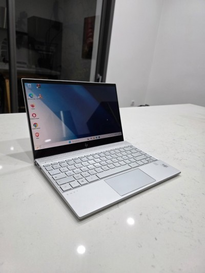 Hp envy i7 10th gen 13.3"pouces