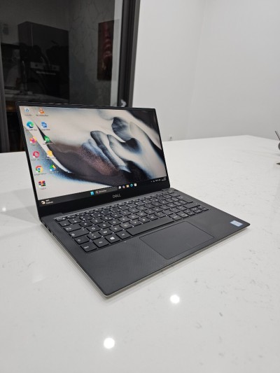 Dell XPS i7 8th gen 13.3"Pouces 512/16