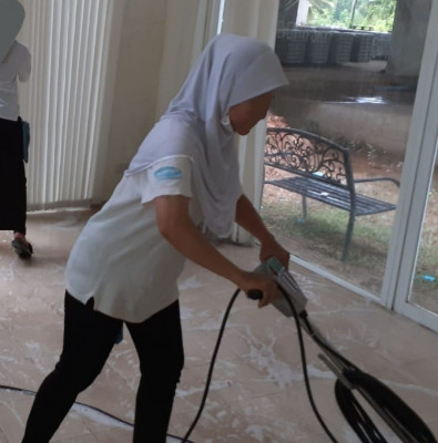 Entreprise de nettoyage, femme de ménage