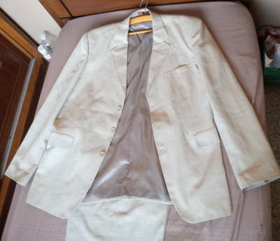 بدلة-و-بليزر-offre-exceptionnelle-vend-costume-classique-homme-pierre-cardin-original-taille-56-beige-ramener-de-litalie-الجزائر-وسط