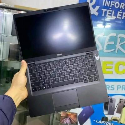 UltraBook DELL LATITUDE 5400 Intel core i7 8665u Vpro 1.70 GHz up 4,10G-Ecran14,1"FULHD-Clavier Lum
