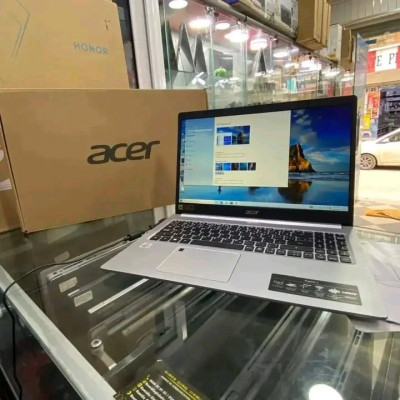 Acer Aspire 5  Intel Core i5 1035G1 - 8 Go DDR4256 Go SSD - 15,6 " FUL HD 