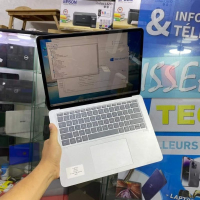 Surface Laptop Studio  Intel core i7 11370H - 16GB 512 GB SSD Nvme  Ecran 14,4" 2K Tactile Rotatif 