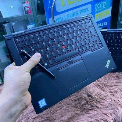 UltraBook Lenovo Yoga 370 Tactile Rotatif 360 Avec Stylet.