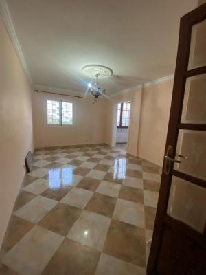 apartment-sell-f4-algiers-said-hamdine-alger-algeria