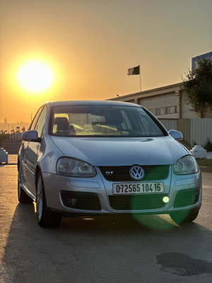 average-sedan-volkswagen-golf-5-2004-gt-belouizdad-algiers-algeria