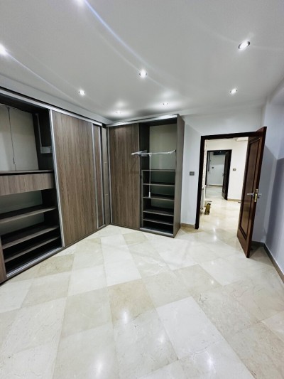 Rent Apartment F4 Alger Hydra