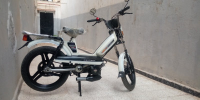 motos-scooters-peugeot-2022-oran-algerie