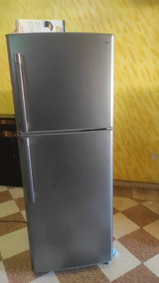 Réparation frigo. réfrigérateur machine à laver cuisinière t