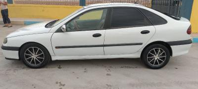 berline-renault-laguna-1-2001-guigba-batna-algerie