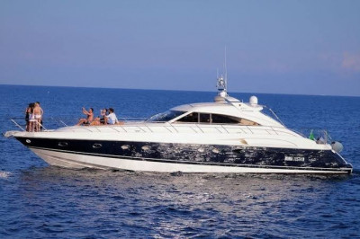 location-de-vehicules-bateau-yacht-luxueux-prive-staoueli-alger-algerie