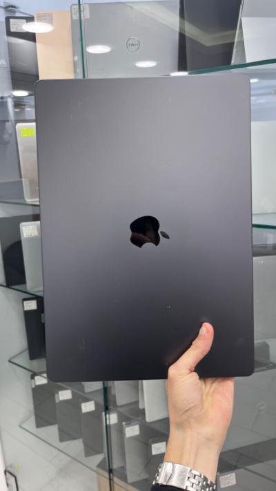 MACBOOK PRO M3 PRO 2023 16'' 36RAM 512 SSD BATTERIE 95%