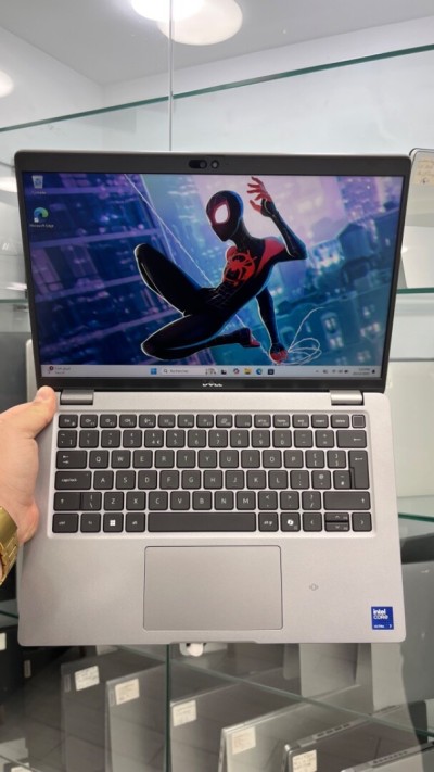 DELL LATITUDE 5450 Ultra 7 165U 16RAM 512SSD INTEL R