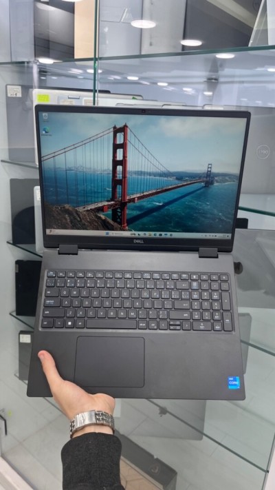 DELL PRECISION 7680 i7-13850HX 16'' 32RAM 512 SSD RTX A2000 ADA 08GB DÉDIÉE BATTERIE 5 HEURES