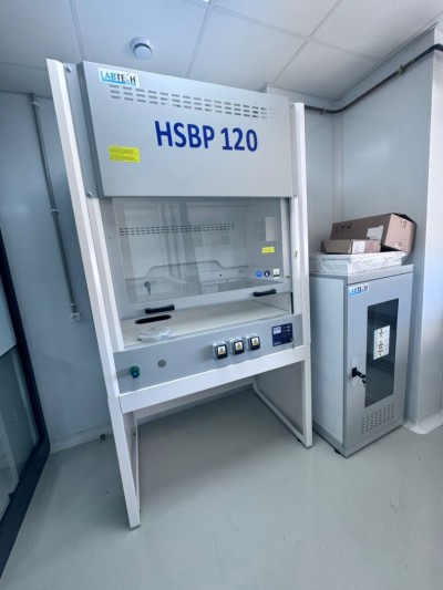 SORBONNE D'ATTAQUE (Hotte chimique) pour laboratoire 