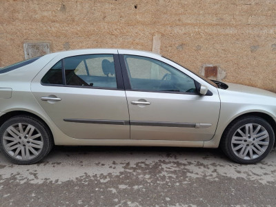 صالون-سيدان-renault-laguna-2-2001-الشطية-الشلف-الجزائر