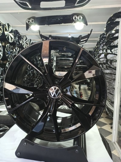 J'ente en alliage Volkswagen taigo et ticross et polo par 18 