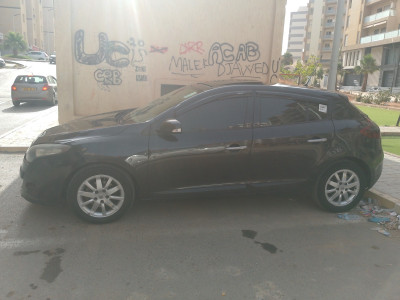 moyenne-berline-renault-megane-3-2010-oued-smar-alger-algerie