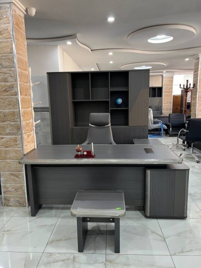 Ensemble de bureau LUXE importation 2M + retour + table basse + armoire 5 portes