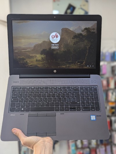 HP ZBOOK 15 G3  I7 6820 HQ 16 GB 512 SSD  NVME NVIDIA QUADRO M200M