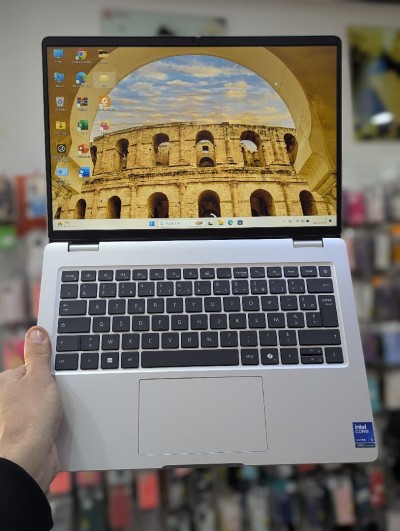 DELL PRO 14 ULTRA 5 235U 16GB  256 GB SSD NVME