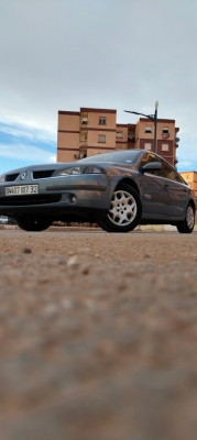 صالون-سيدان-renault-laguna-2-2007-البيض-الجزائر