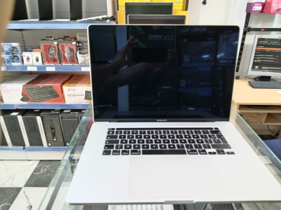 laptop-pc-portable-macbook-pro-16-2019-touchbar-i7-9750h-16gb512gb-radeon-5300m-4gb-bejaia-algerie