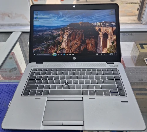 HP EliteBook 840 G2 i7 5ème 8 Go de Ram 500 Go hdd très bonne etat  avec chargeur Garantie 3 mois