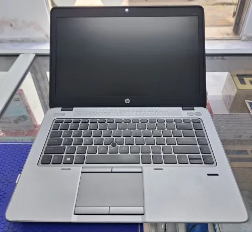HP EliteBook 840 G2 i7 5ème 8 Go de Ram 500 Go hdd très bonne etat  avec chargeur Garantie 3 mois