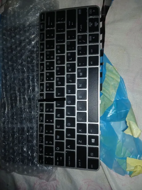 Clavie .hp .Dell. lenovo البيع بالجملة و التجزئة 