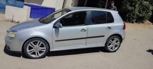 بيع و تبادل عجلات كل انواع السيارات و لواحقها