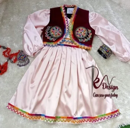 Styliste , couturière, maison de couture, robe ,tenue traditionnelle, robe kabyle ,chaoui ,N&K Design, robes pour mariées...