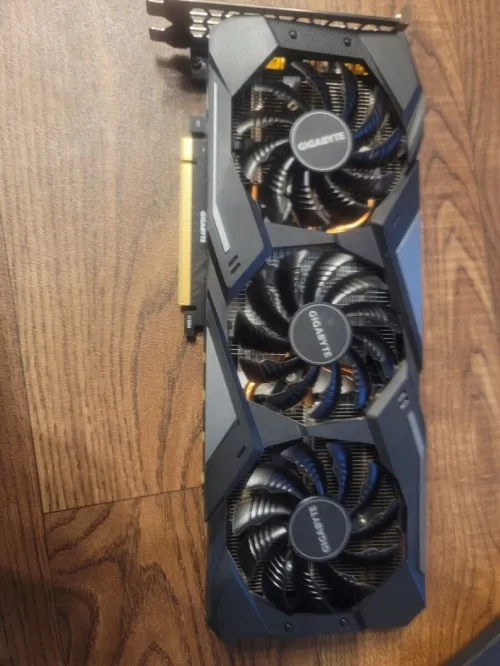 GIGABYTE GTX 1660 SUPER 3 FAN 