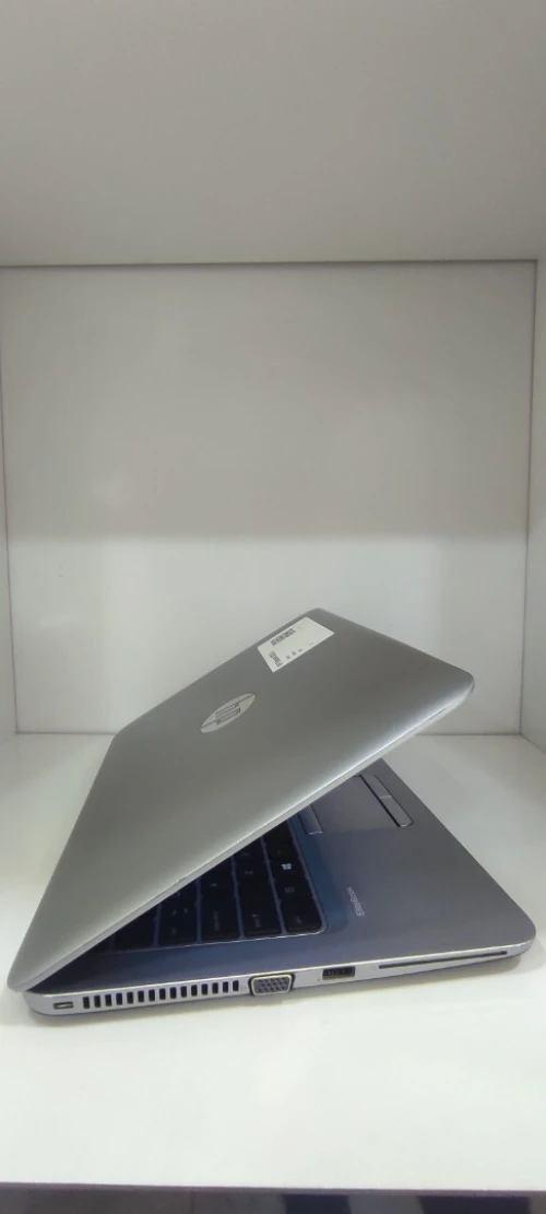 HP EliteBook 820 G3 i5-6200U 8GB RAM 256GB SSD