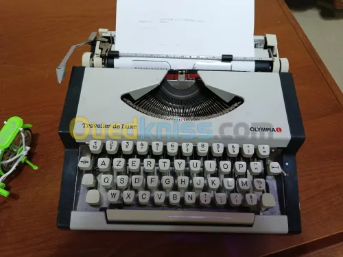 MACHINE A ECRIRE