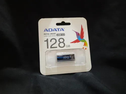 ADATA Flash Disque 128 Go USB 3.2 Gen 1 ROYAL UR340 250mb/s Original (Caba)