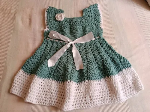 robe bébé au crochet