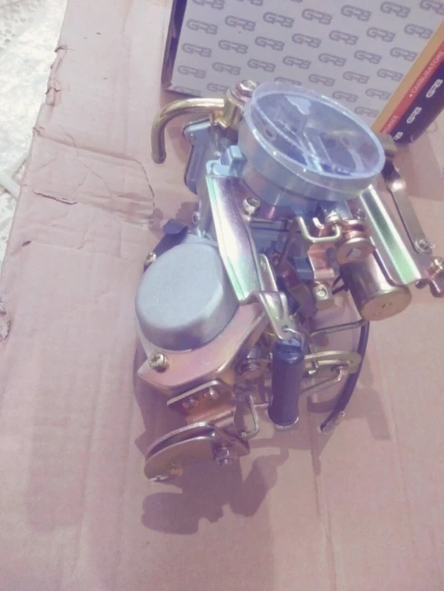 Carburateur & segments MAZDA B1600