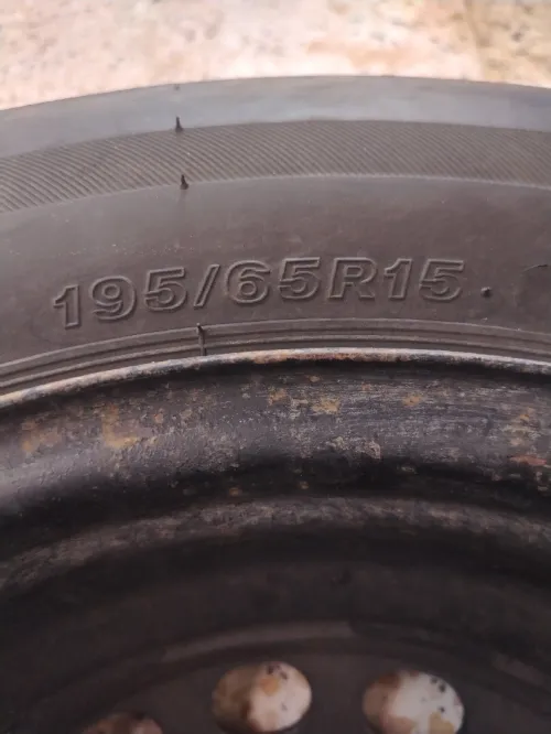 4 Pneus Bridgestone 195/65/15 Vw Caddy